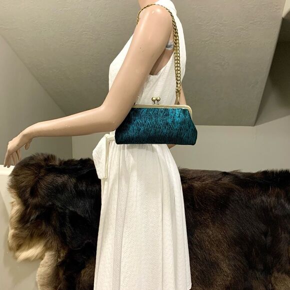 Handmade Real hair-on-cowhide Pattern Printed Kisslock Clutch/Crossbody - Picture 2 of 15